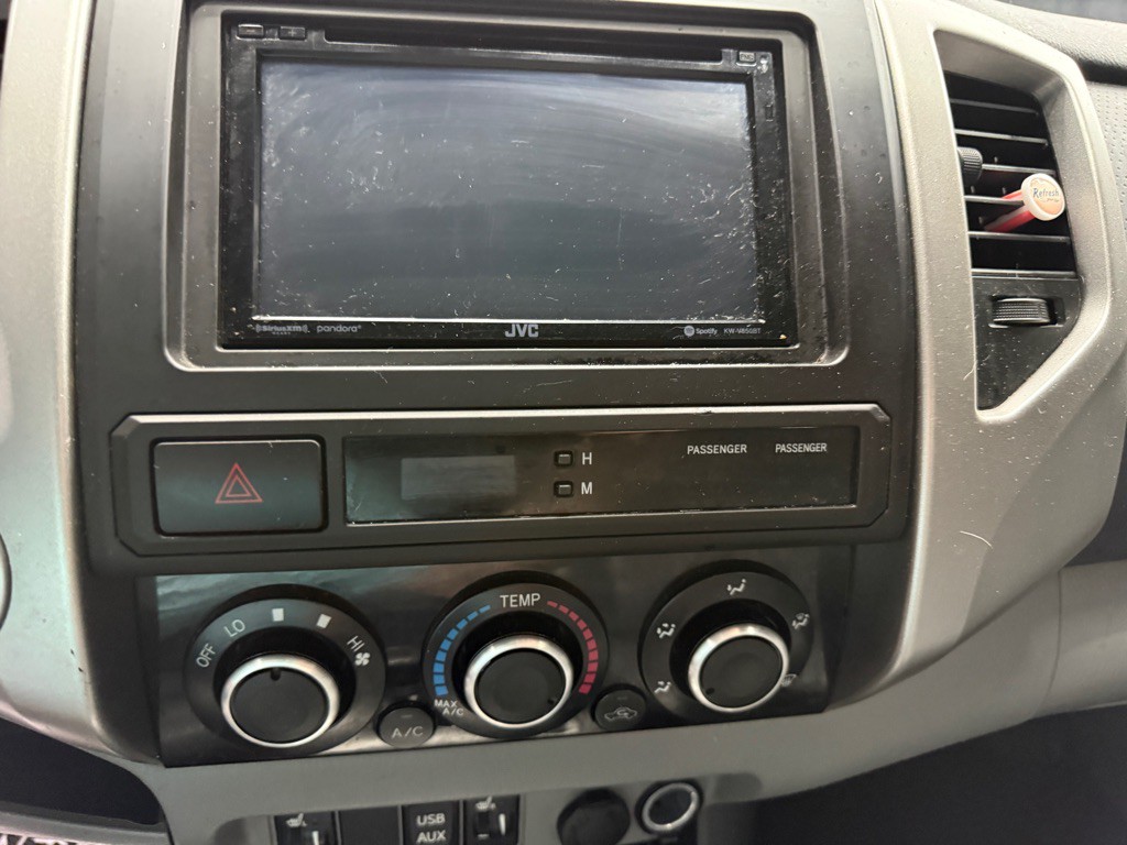 2014 Toyota Tacoma Image 12