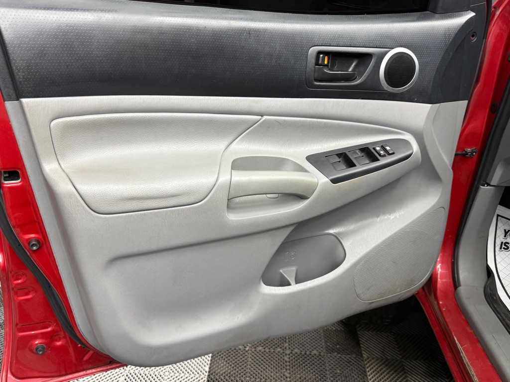 2014 Toyota Tacoma Image 14