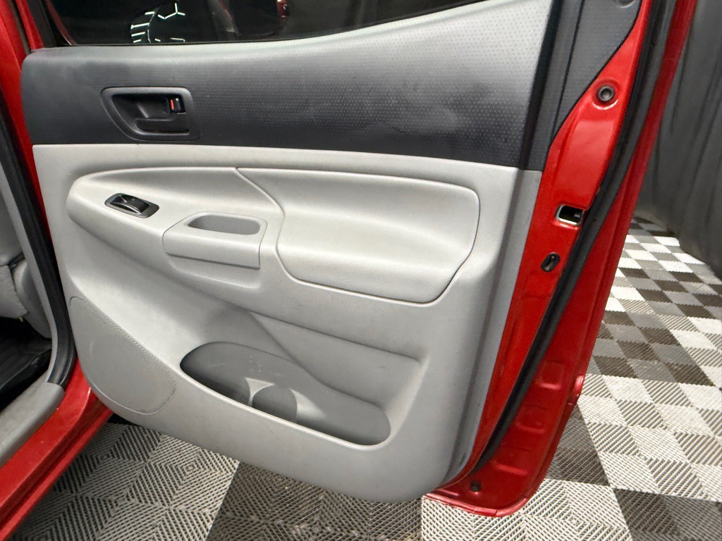 2014 Toyota Tacoma Image 20