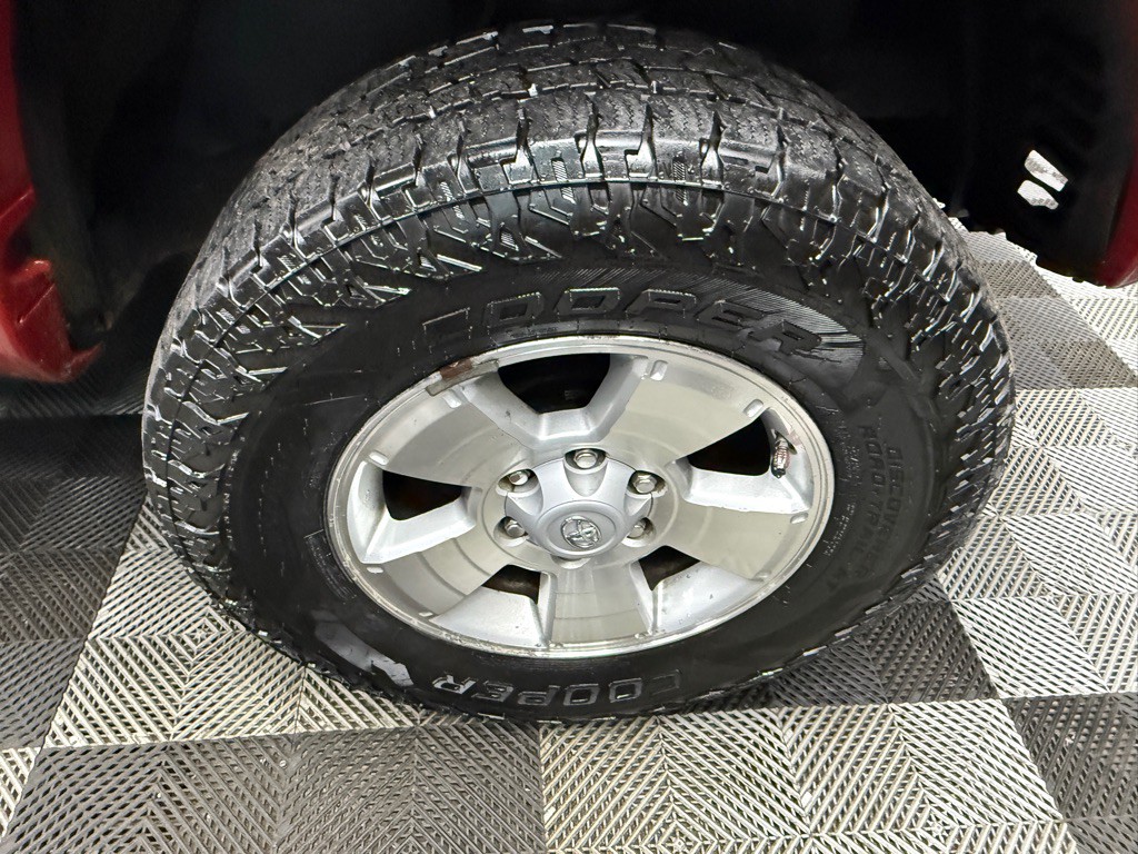 2014 Toyota Tacoma Image 21