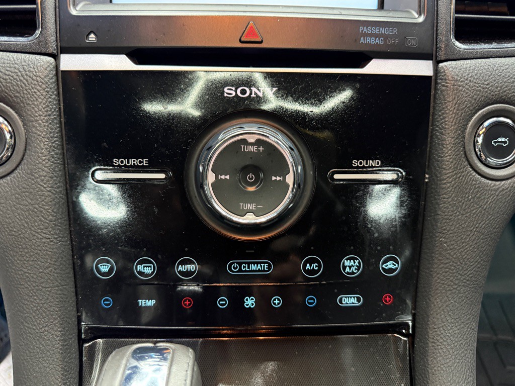 2014 Ford Taurus Image 9