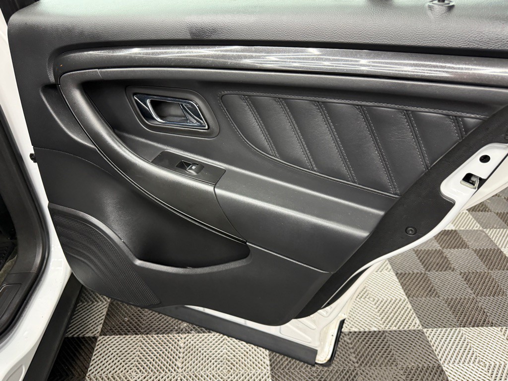 2014 Ford Taurus Image 19