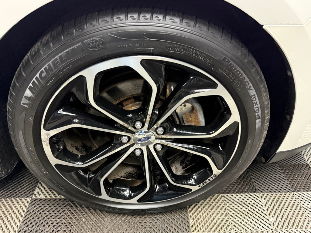 2014 Ford Taurus Image 21