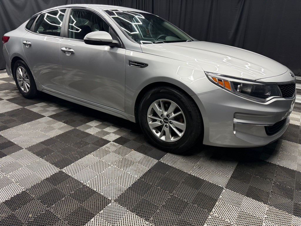 2018 Kia Optima Image 4