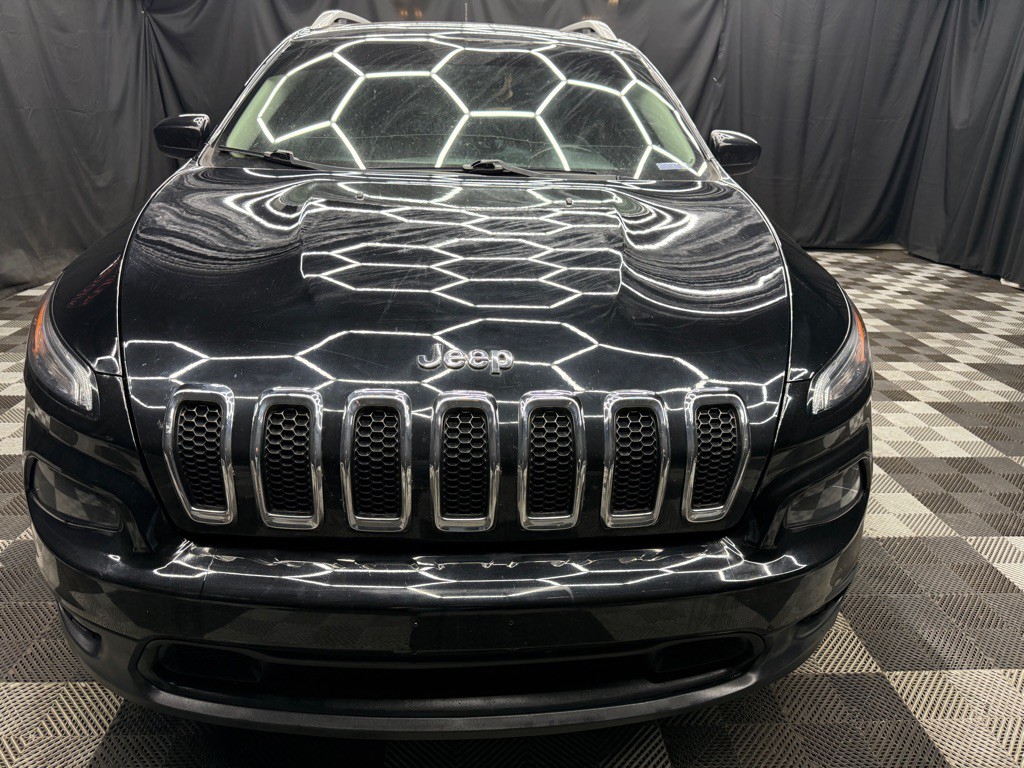 2018 Jeep Cherokee Image 2