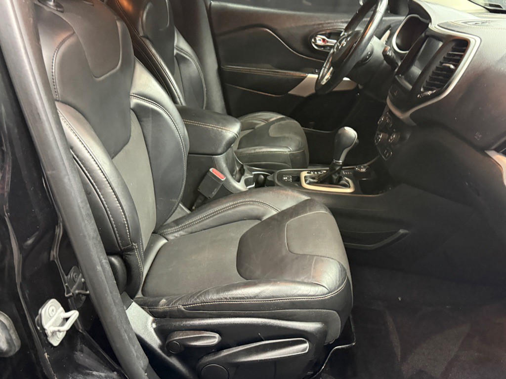 2018 Jeep Cherokee Image 18