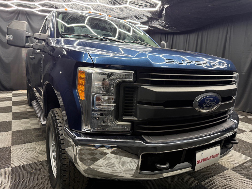 2017 Ford F-350 Image 1