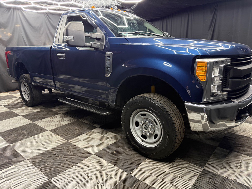 2017 Ford F-350 Image 4