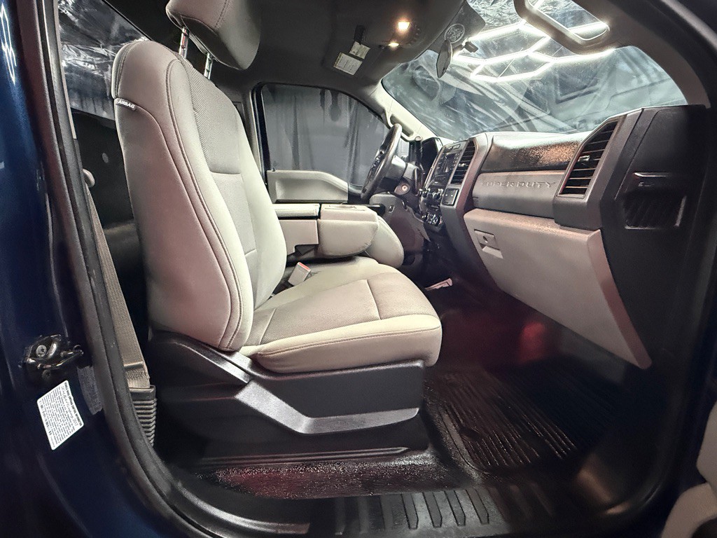 2017 Ford F-350 Image 19