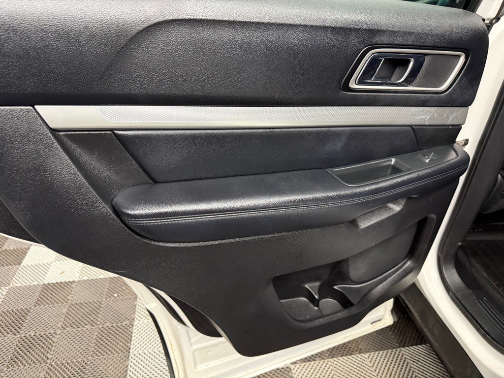 2016 Ford Explorer Image 20