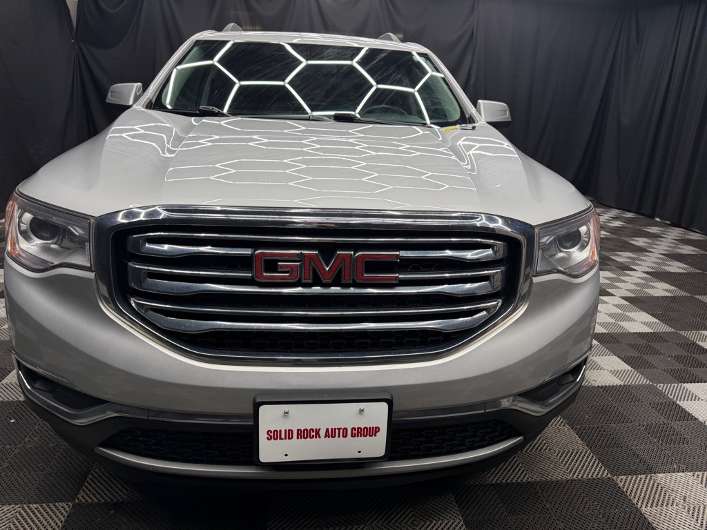 2018 GMC Acadia Image 2