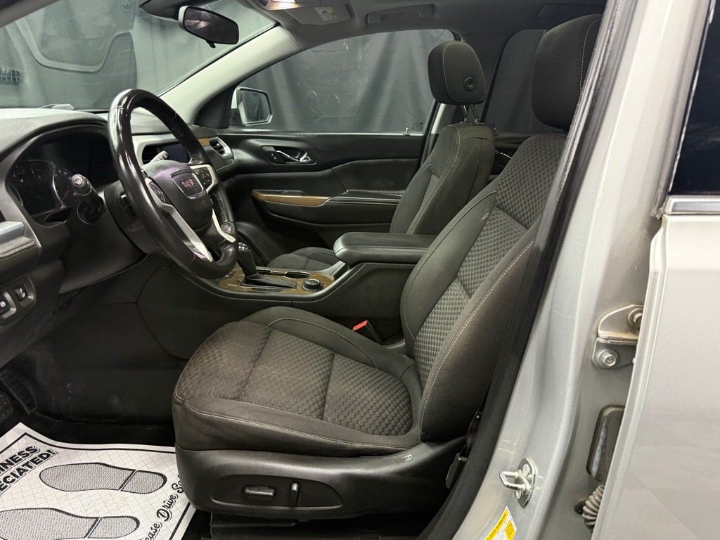 2018 GMC Acadia Image 8