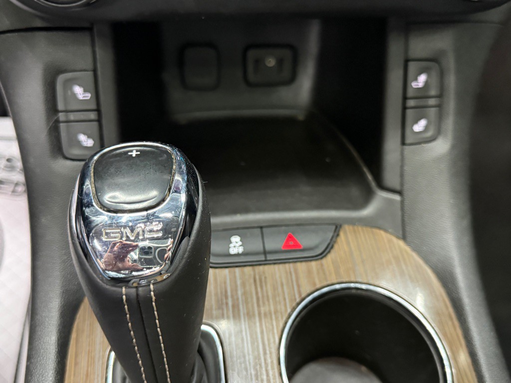 2018 GMC Acadia Image 11