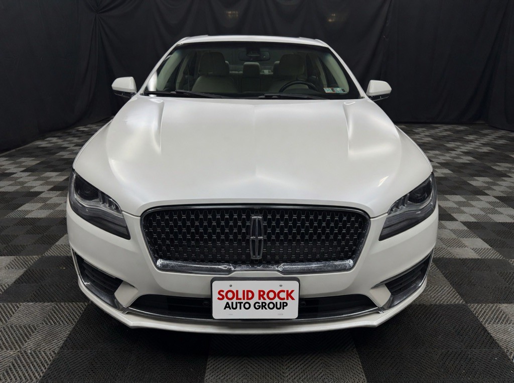 2019 Lincoln MKZ Image 2