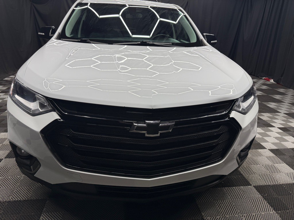 2020 Chevrolet Traverse Image 2