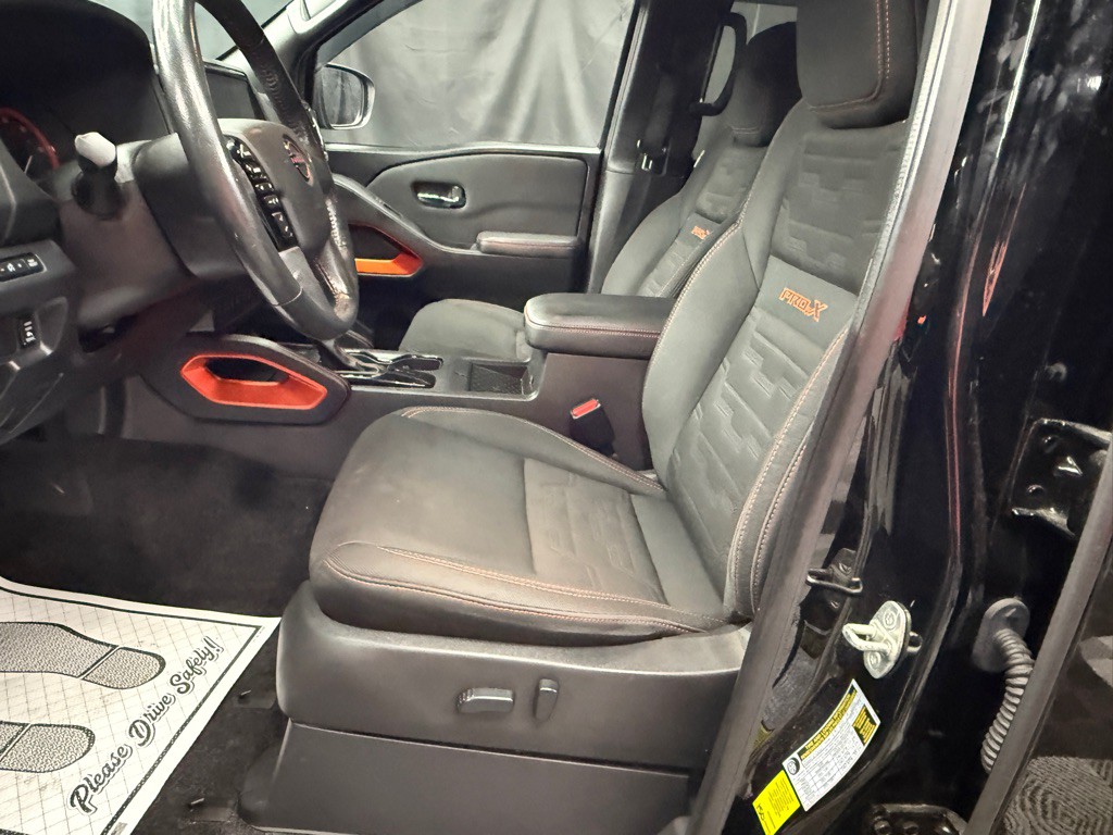 2022 Nissan Frontier Image 8