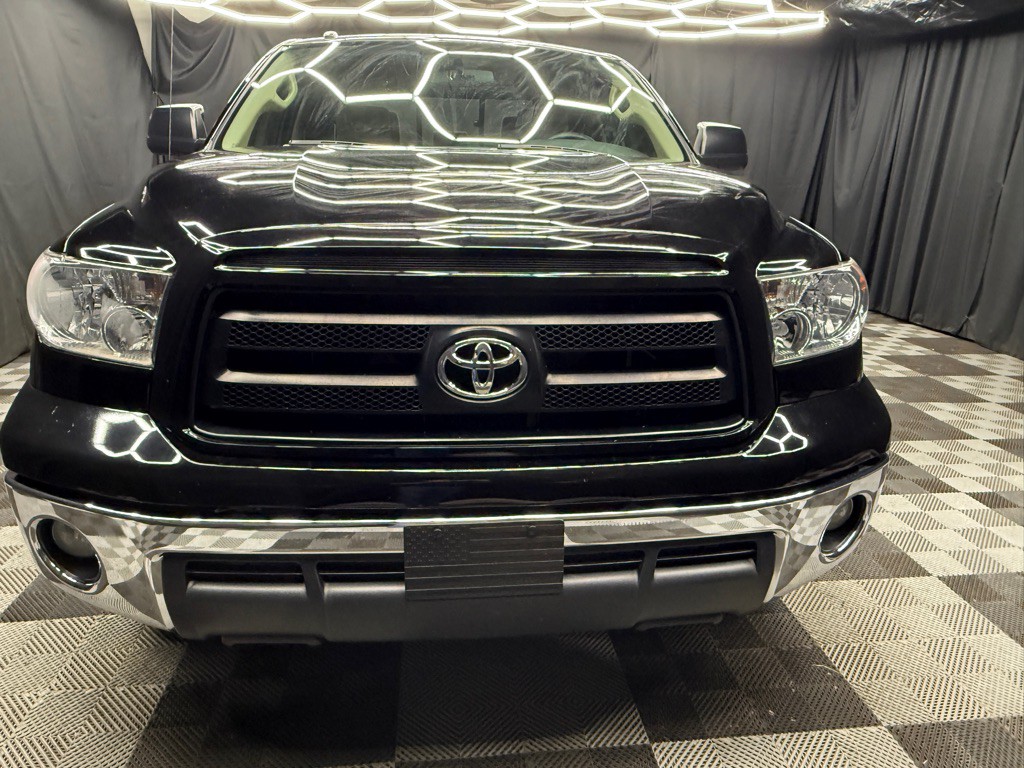 2010 Toyota Tundra Image 2