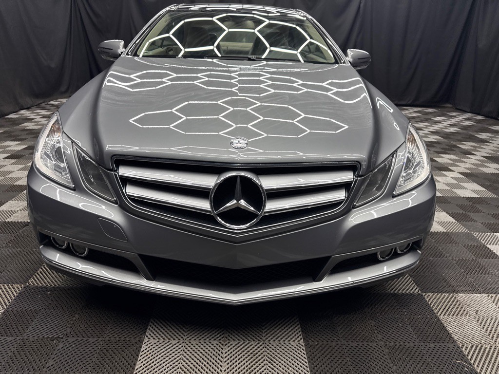2010 Mercedes-Benz E-Class Image 2