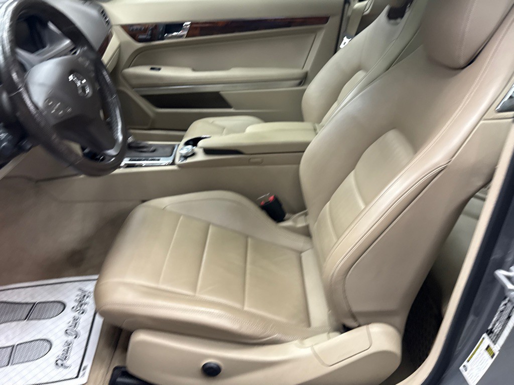 2010 Mercedes-Benz E-Class Image 10