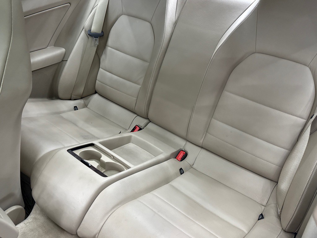 2010 Mercedes-Benz E-Class Image 17