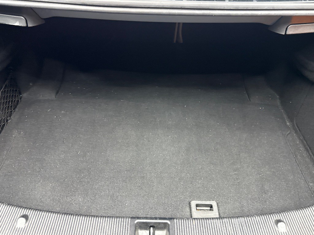 2010 Mercedes-Benz E-Class Image 19