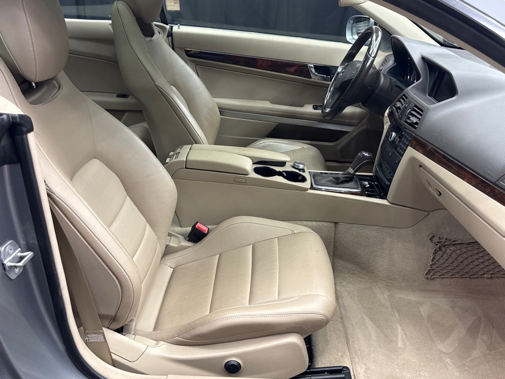 2010 Mercedes-Benz E-Class Image 20
