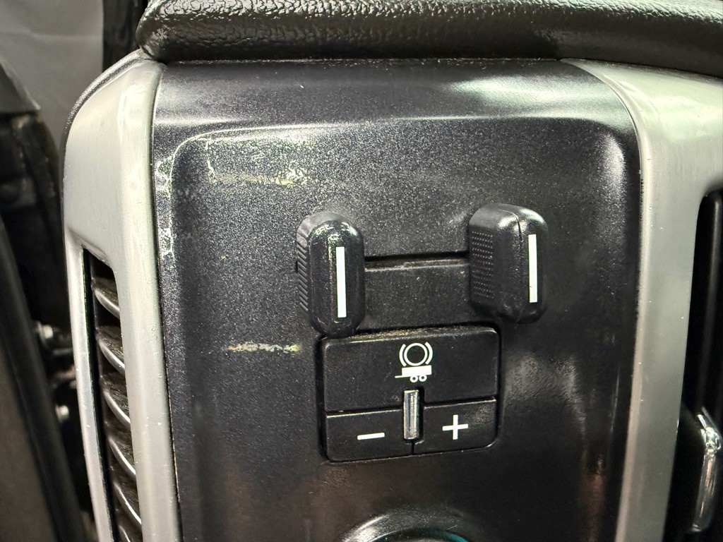 2017 GMC Sierra Image 11