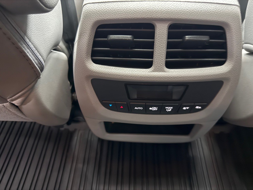 2018 Honda Pilot Image 16