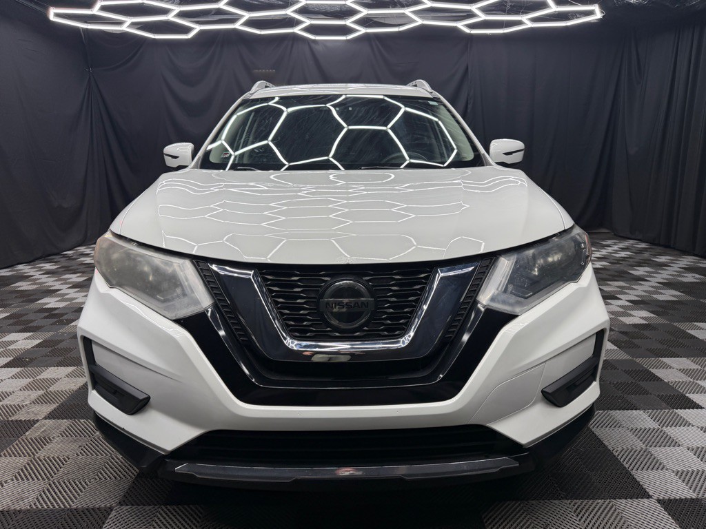2019 Nissan Rogue Image 2