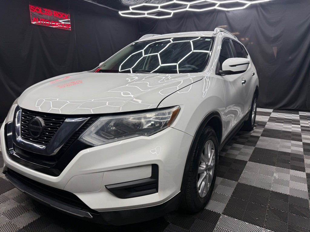 2019 Nissan Rogue Image 3