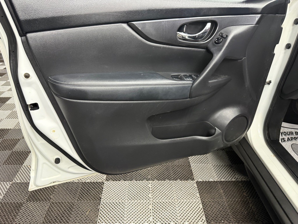2019 Nissan Rogue Image 14