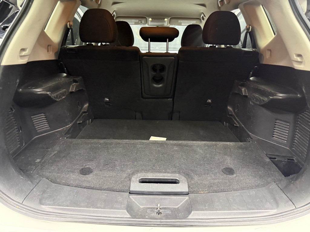 2019 Nissan Rogue Image 17