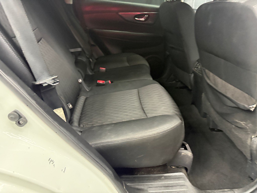 2019 Nissan Rogue Image 20