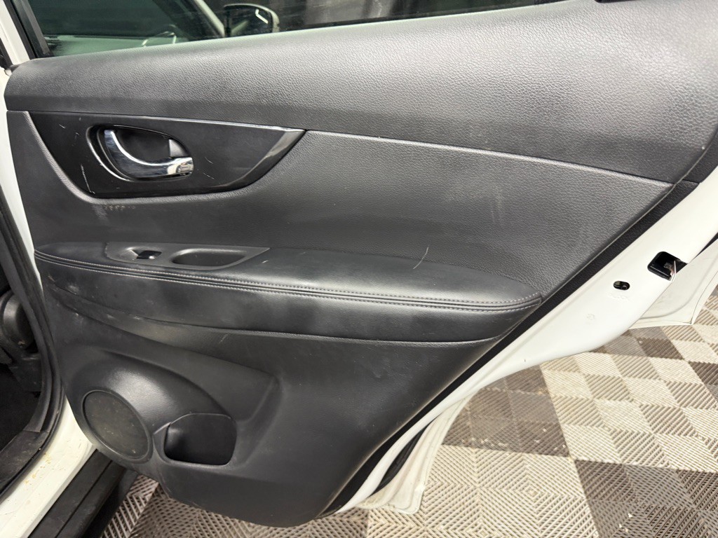2019 Nissan Rogue Image 21