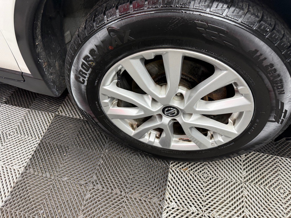 2019 Nissan Rogue Image 22