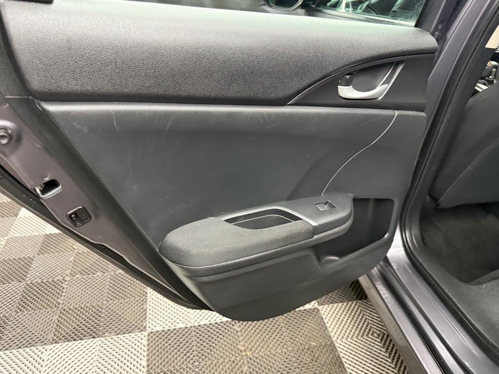 2017 Honda Civic Image 15