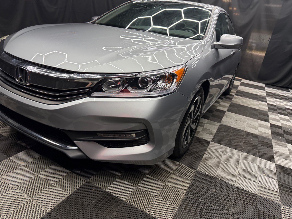2017 Honda Accord Image 3
