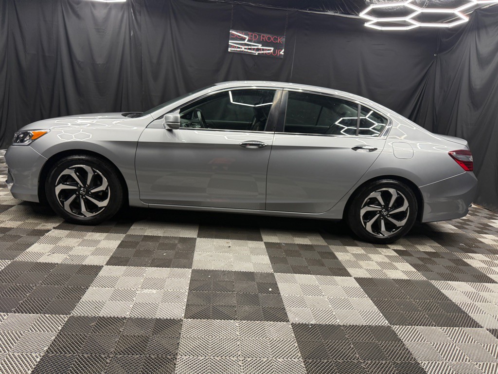 2017 Honda Accord Image 6