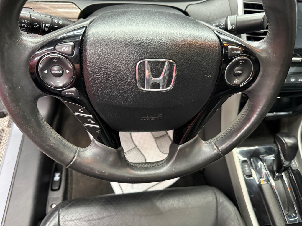 2017 Honda Accord Image 12