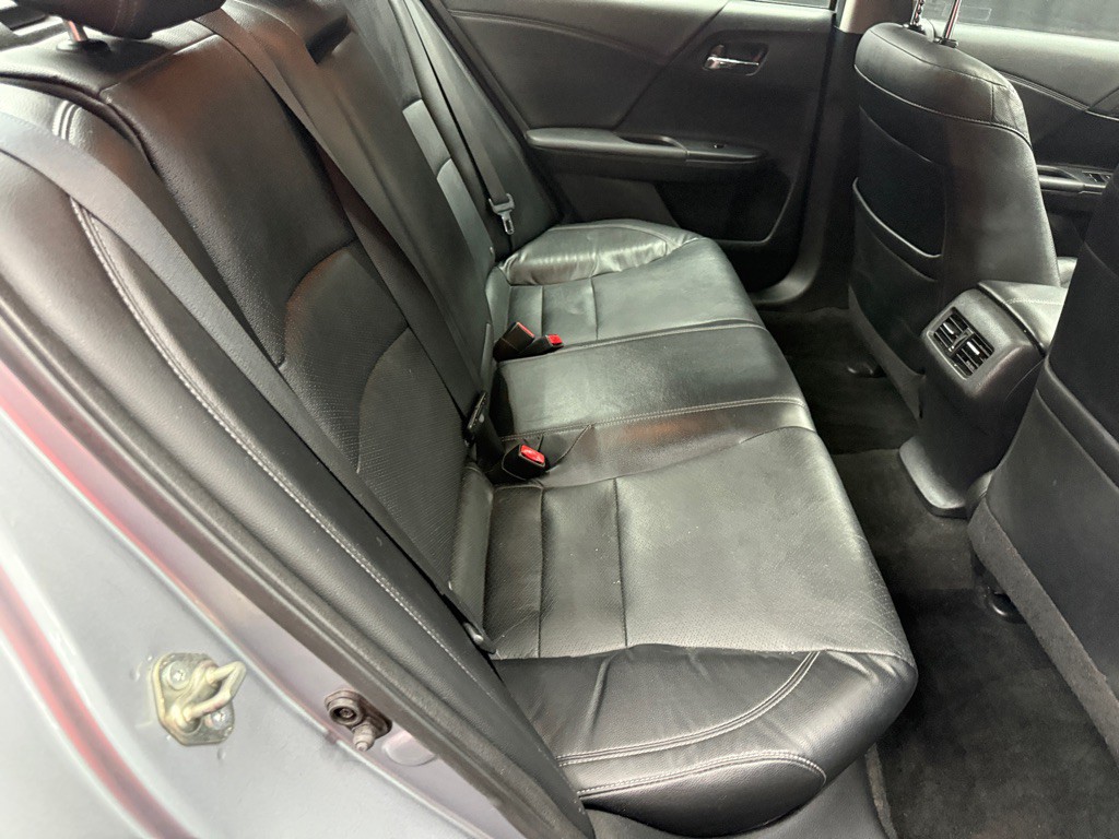 2017 Honda Accord Image 16