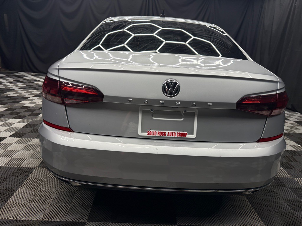 2020 Volkswagen Passat Image 6