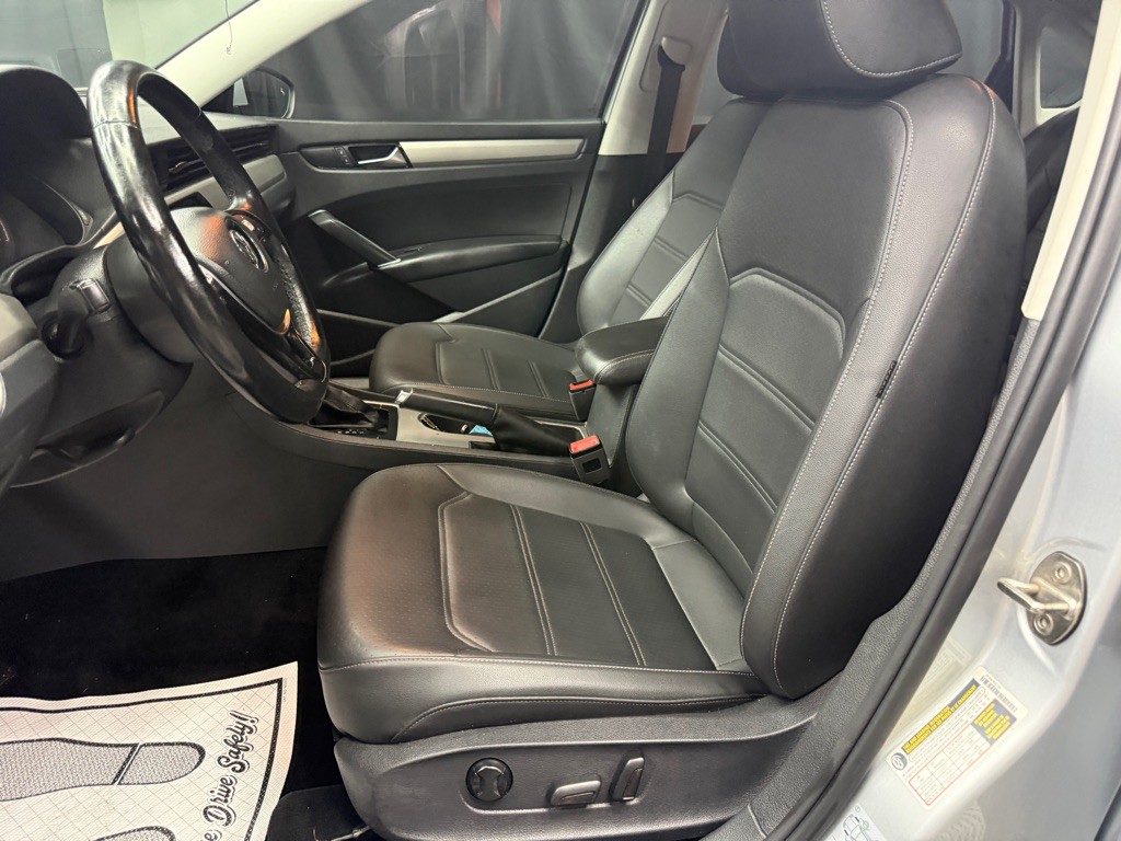 2020 Volkswagen Passat Image 8
