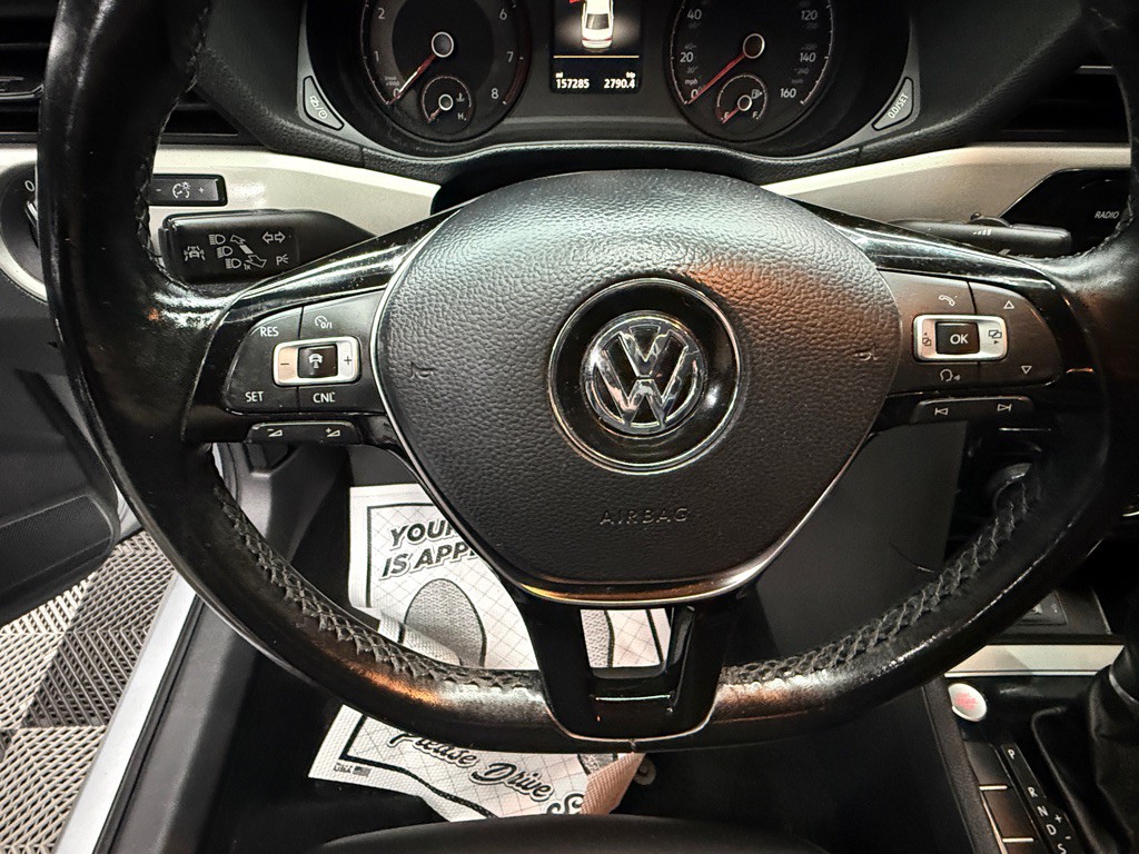 2020 Volkswagen Passat Image 11