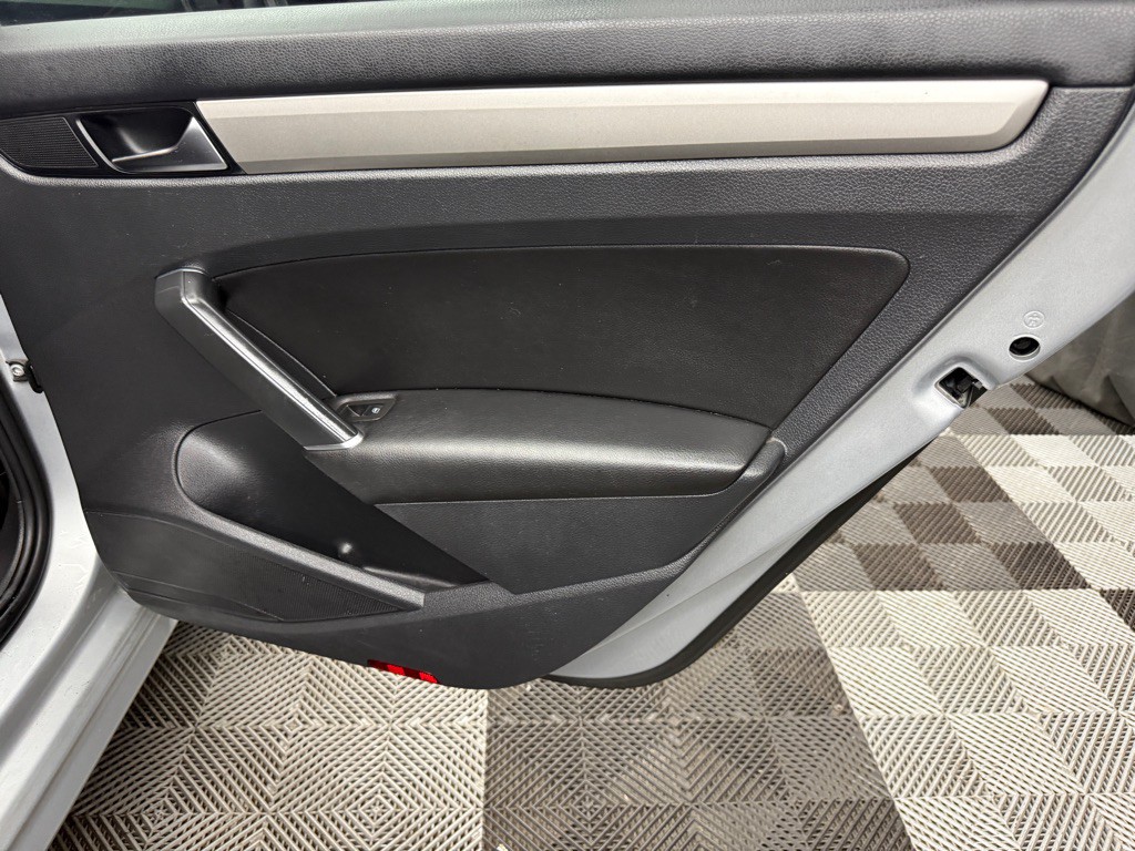 2020 Volkswagen Passat Image 19