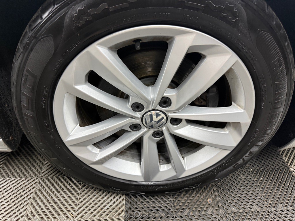 2020 Volkswagen Passat Image 20