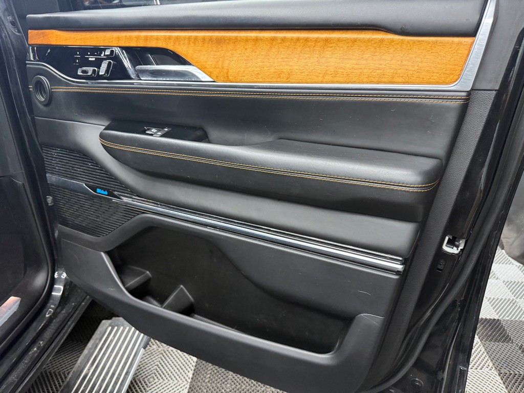 2022 Jeep Grand Cherokee Image 22