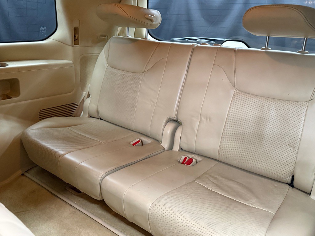 2013 Lexus LX Image 22
