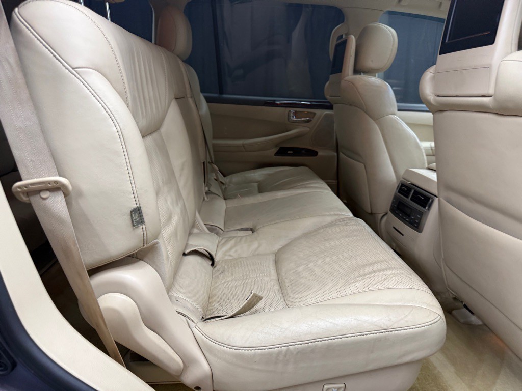 2013 Lexus LX Image 27