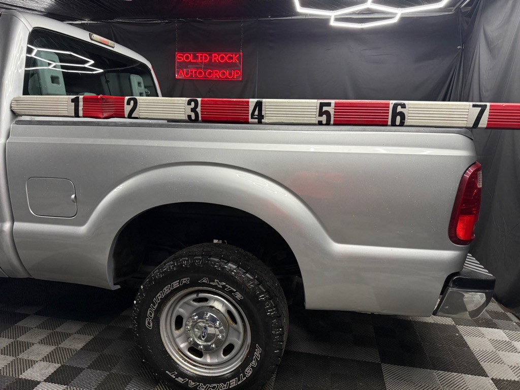 2011 Ford F-250 Image 5