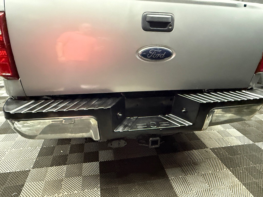 2011 Ford F-250 Image 6